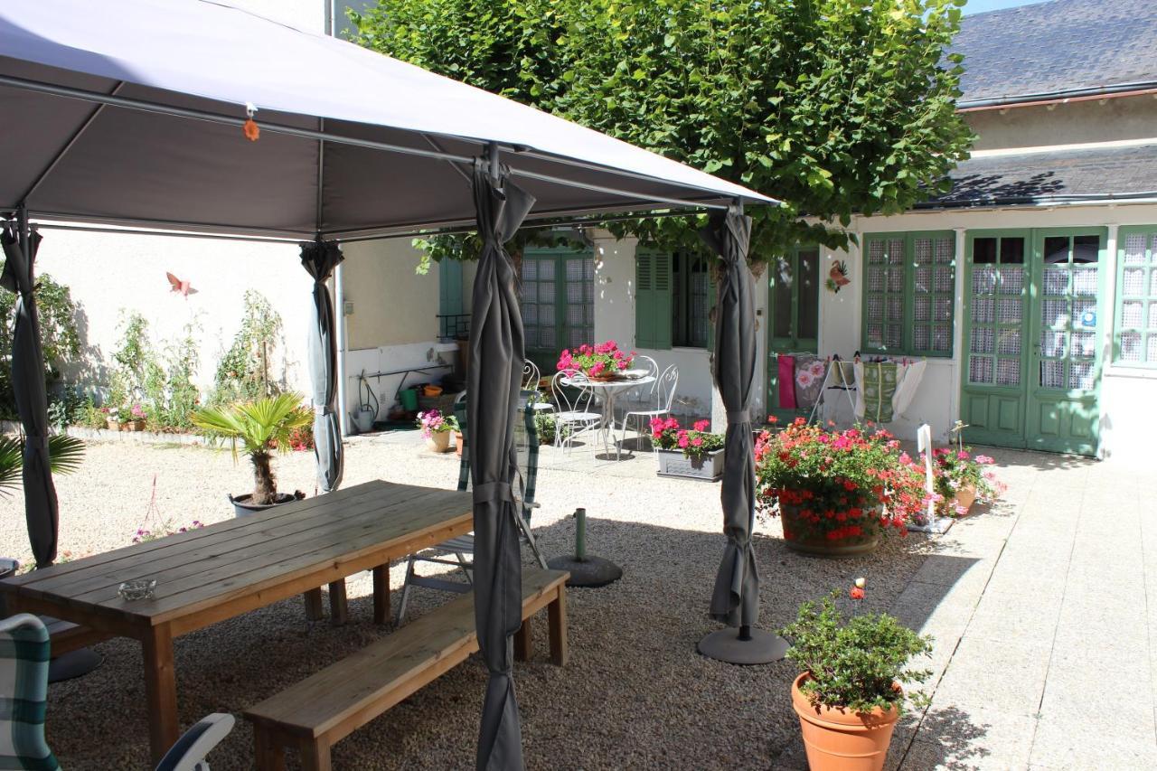 Aparthotel Quelques Fleurs La Roche-Posay Exterior foto