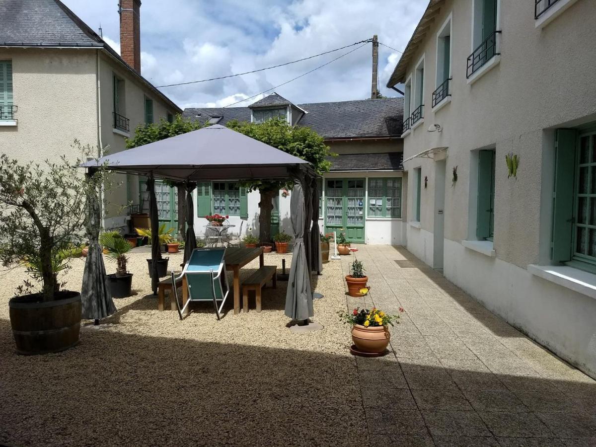 Aparthotel Quelques Fleurs La Roche-Posay Exterior foto